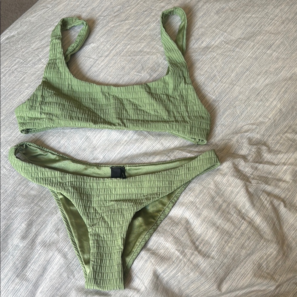 Triangl green textured bikini set